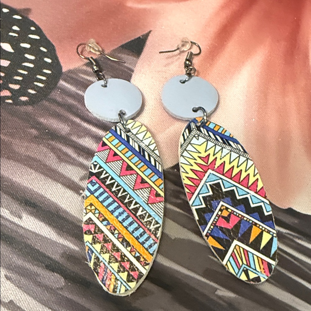 Colorful Aztec Print Dangle Earrings - Multicolor - Picture 2 of 2